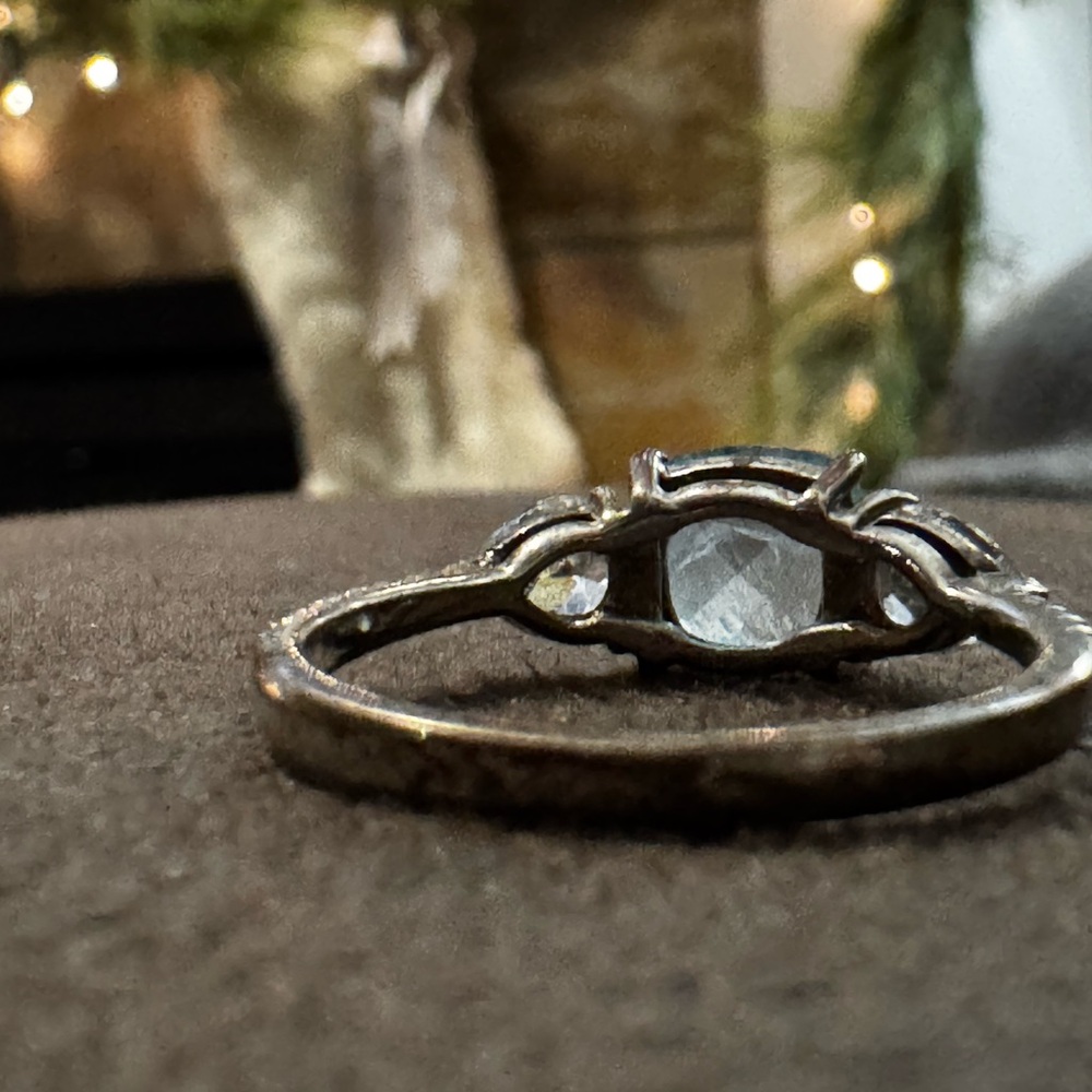 3 Stone Ring - Picture 2 of 2